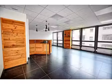 vente locaux professionnels 2 pièces 53 m² à sallanches (74700)  132 500 €