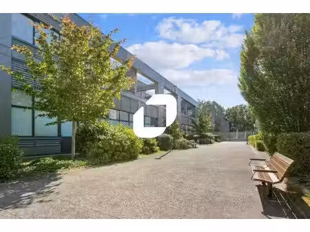 location local d’activités 2225m²
