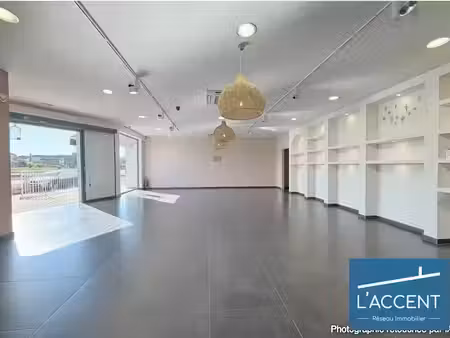 vente locaux professionnels 153 m² à lunel (34400)  40 000 €