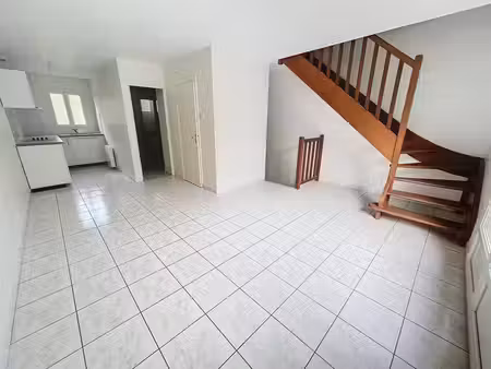 maison joue les tours 4 pièce(s) 69 m2