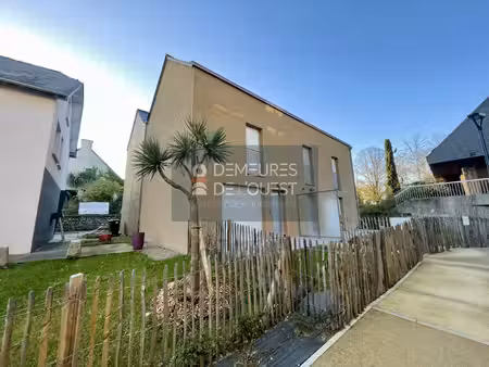 maison de ville neuve 91 m2 située en plein centre-ville de