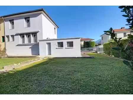 à vendre – maison mitoyenne 4 pièces avec sous-sol  garage et terrain à tencin
