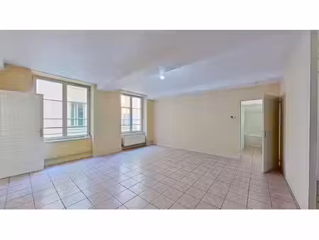13 rue sainte catherine lyon 69001 - t3 non meublé - 950 €cc