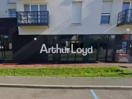 location commerce carpiquet 14650 200m²