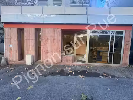 location commerce chaville 92370 150m²