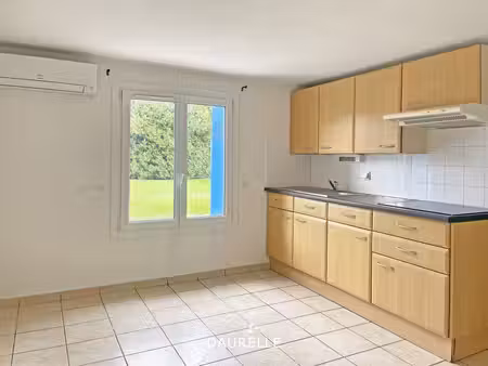 location appartement 2 pièces 35m² noves 13550