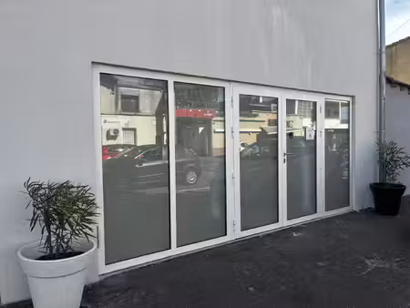 location local professionnel 15m² arles 13200