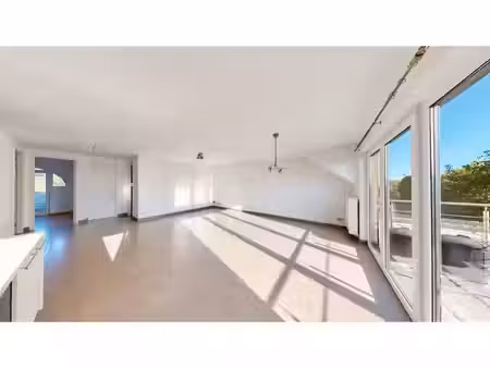 appartement à vendre à place du numéro un 14 la louvière (vbe78491)