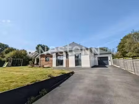 vente maison à elven (56250) : à vendre / 143m² elven