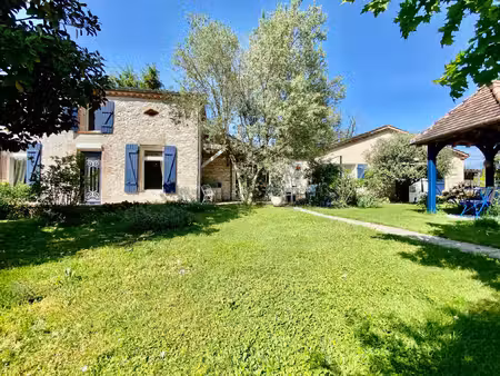 calme et charme en pierre à villeneuve-sur-lot