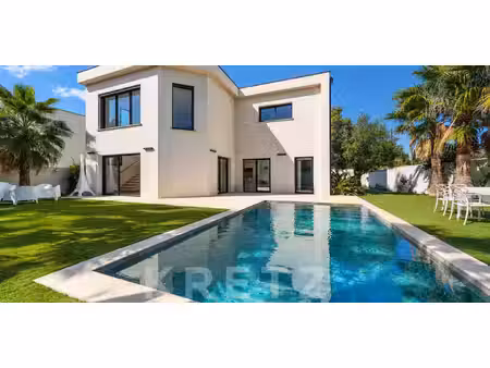 maison avec piscine en bord de mer grau d’agde (34)