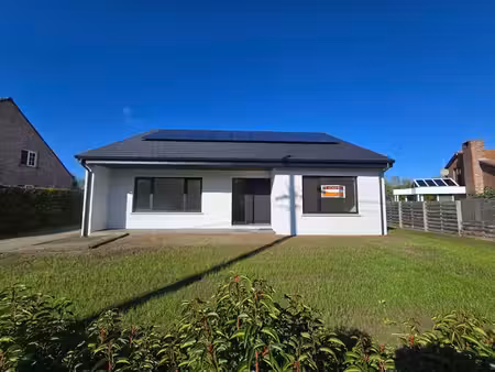 maison rénovée avec panneaux solaires à leopoldsburg