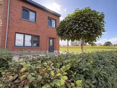 maison rurale avec vue sur les champs à humbeek