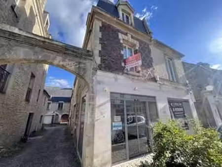 vente immeuble à douvres-la-délivrande (14440) : à vendre / 210m² douvres-la-délivrande