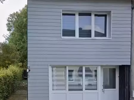 maison 3 façades avec annexe à waimes