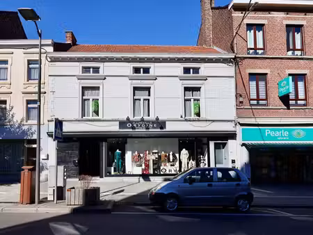immeuble de commerce et d'habitation dans l'hyper centre
