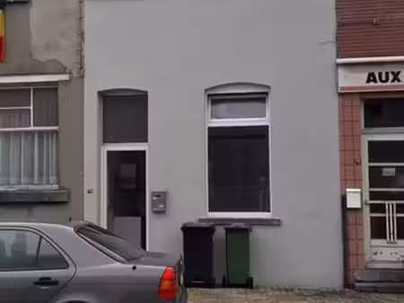 très agréable maison à aiseau