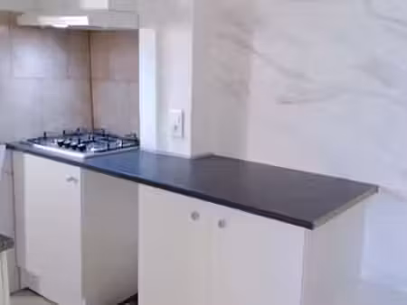 location appartement t1 à apt (84400) : à louer t1 / 20m² apt
