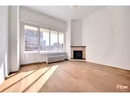 appartement de deux chambres avec terrasse