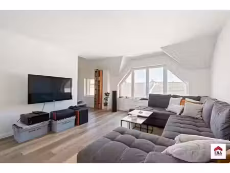 duplex entièrement rénové au centre de boom