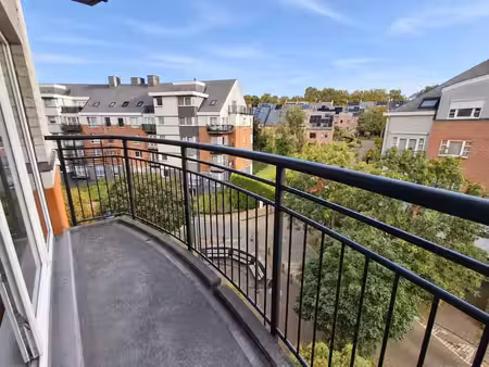 tres bel appartement  jardin de jette  parking inclus