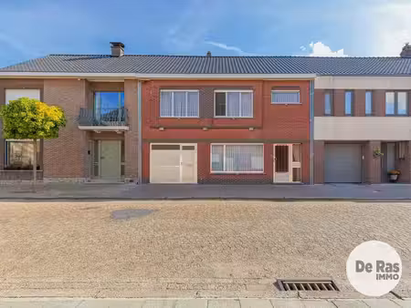 zele - te renoveren woning met 3 kamers en leuke tuin