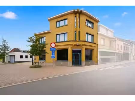 maison de commerce spacieuse avec appartement