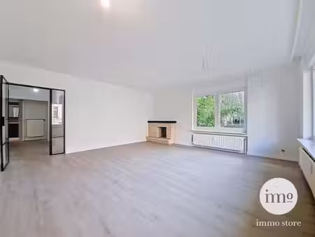 appartement lumineux rénové avec 3 chambres
