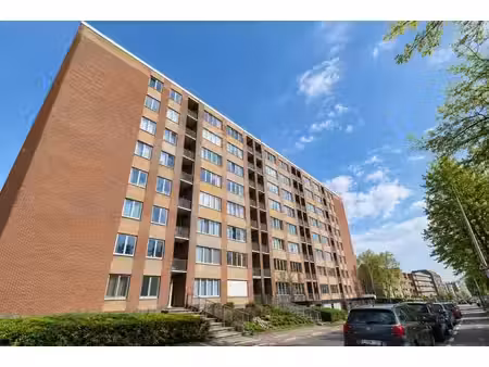 lichtrijk appartement met 2 slaapkamers te heverlee!