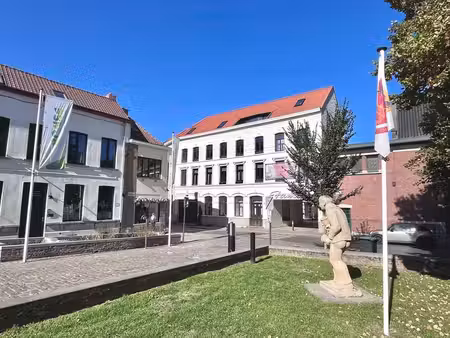 zeer ruim 2-slaapkamerappartement op het voormalig cinema...