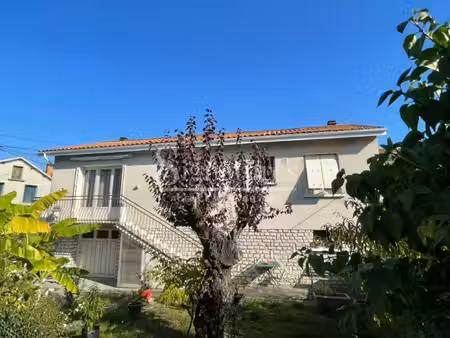 angoulême sud maison 4 pièces avec garage et jardin
