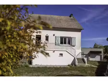chaulgnes  proche de nevers. belle maison familiale  calme a