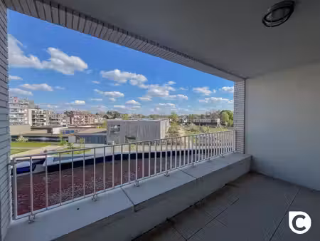 appartement te koop in mortsel met 3 slaapkamers