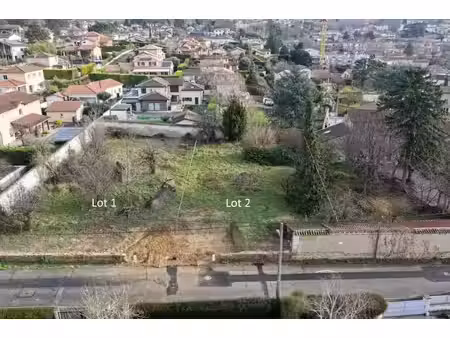 terrain à bâtir de 757 m² - viabilisé