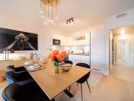 pepite! salon de 40m² +terrasse sud-est de 16m² dans secteur ultra prise - vue degagee - p