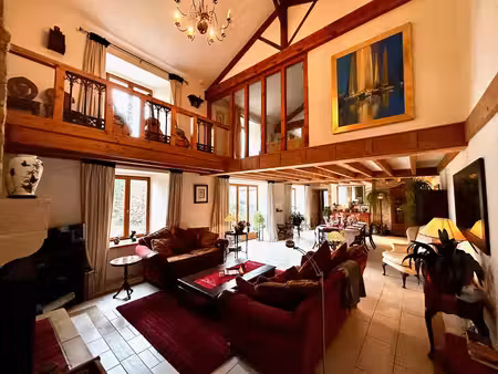 belle maison en pierre 235m2  4 chambres  piscine et annexe