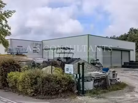 entrepots avec bureaux à louer