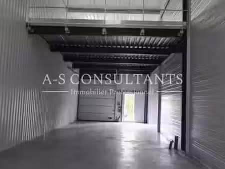 entrepot+ bureaux à louer