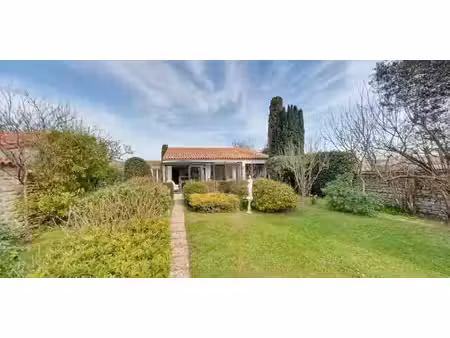 maison avec piscine et terrasse saint-martin-de-ré (17)