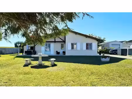 vente maison 5 pièces 132 m² à anglade (33390)  250 000 €
