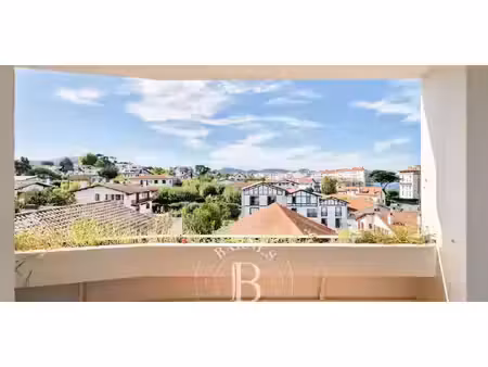appartement avec terrasse en bord de mer saint-jean-de-luz (64)