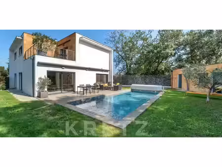 villa avec piscine et terrasse aubais (30)