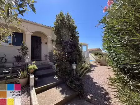 maison de plain-pied avec piscine sur 506 m² de terrain