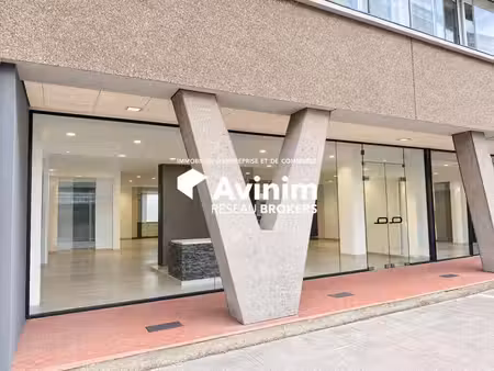 vente commerce grenoble 38100 97m²