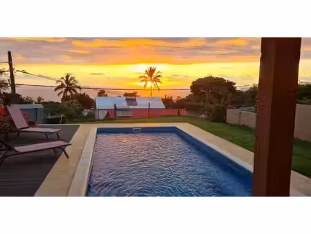 villa meublé t4 avec piscine piton saint leu