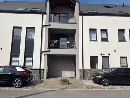a louer très bel appartement 2ch  balcon et parking peb b !