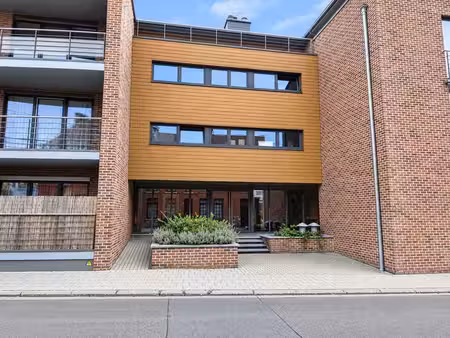 flat 1 chambre avec terrasse et parking à jodoigne