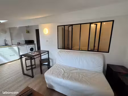 valmy - loue appartement excellent état. surface 24m2