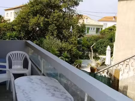 six fours les plages t1 cabin 29m2 balcon