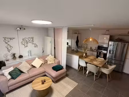 t3 - 68m2 et 20m2 de terrasses à 7min à pieds du lac